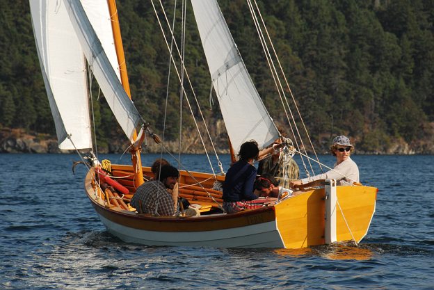 Tern racing in shipyard raid 2006