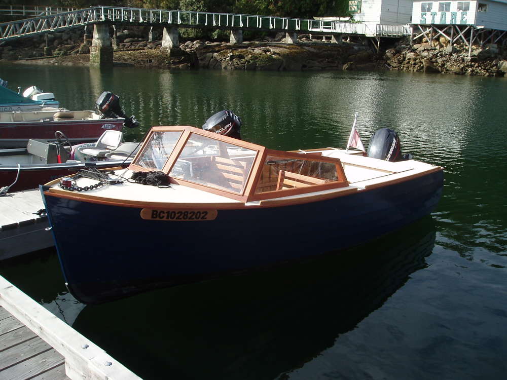 16 Lapstrake Speedboat. Classic Styling, Good Performance 